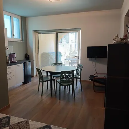 Elma Tilly Apartment *